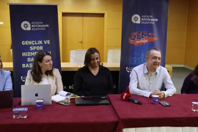 Antalya Büyükşehir gençlik çalışmalarını geliştiriyor