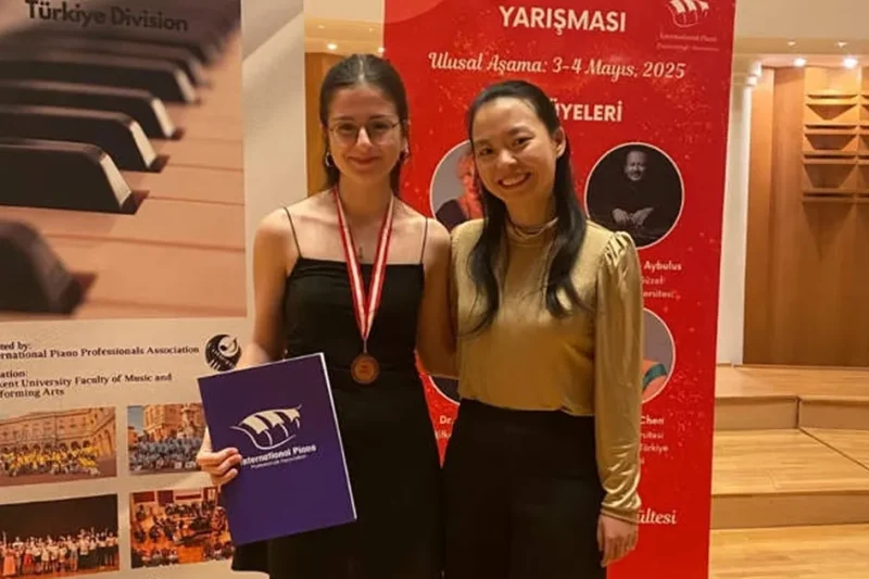 Antalya’nın piyanistleri Ankara’dan ödülle döndü