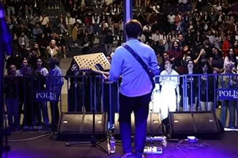 ​​​​​​​Denizli’de gençlik konserleri ile bayram coşkusu