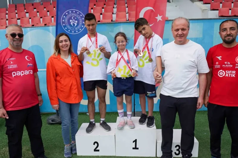 DOSD Meram Spor Kulübüne madalya yağmuru