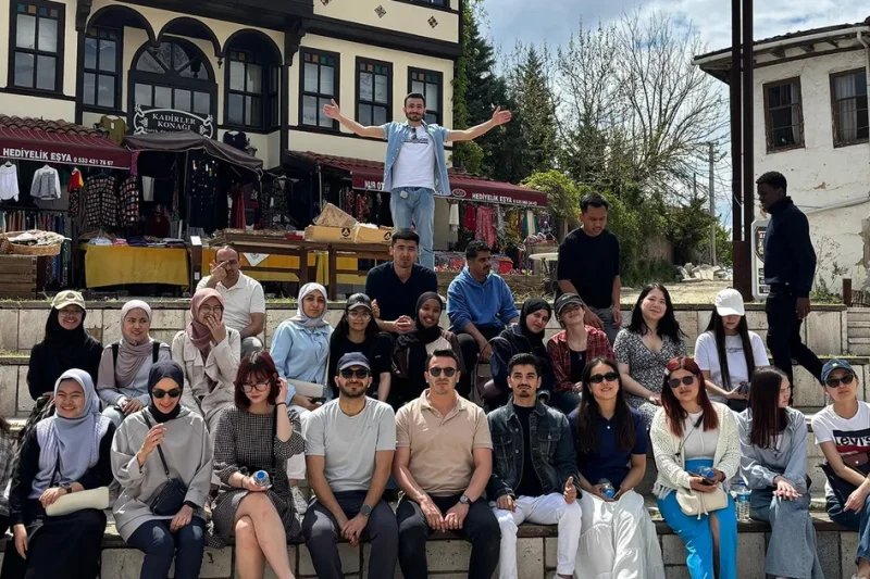 Gençler, Sakarya’yı Büyükşehir’le keşfetti