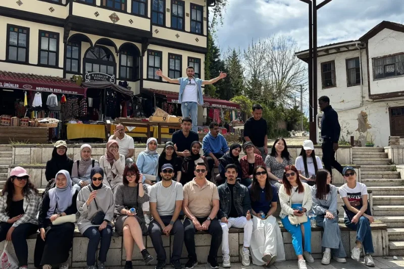 Gençler Sakarya’yı Büyükşehir’le keşfetti