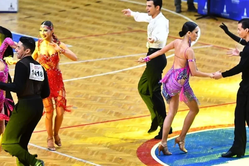İzmir’de dansçıların kıyasıya rekabeti