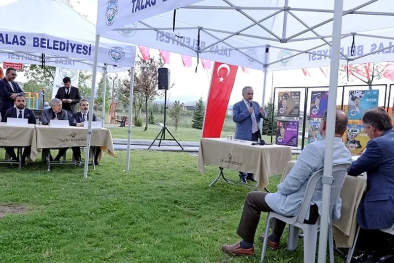 Kayseri Talas’ta vatandaşlar Başkan Yalçın’a soruyor