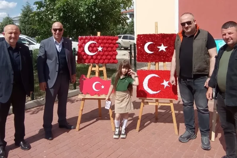 Keşan Raşit Efendi İlkokulu’nda kermes ve resim sergisi coşkusu