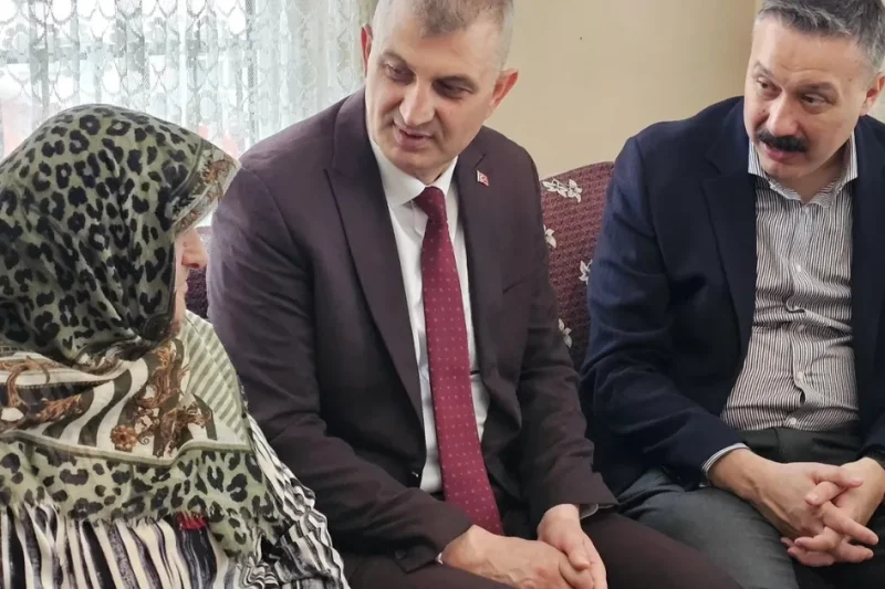 Kocaeli Gölcük’ten annelere anlamlı ziyaret