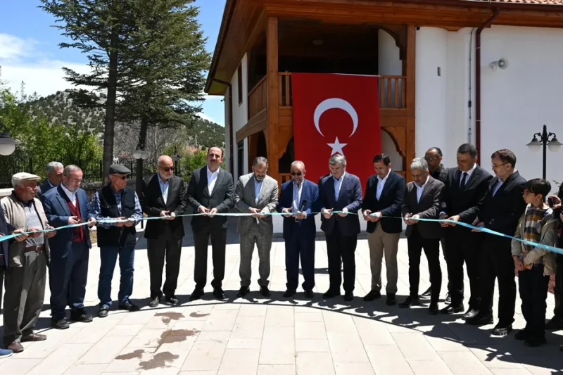 Konya’da Ecevitzade Kadı Mehmed Efendi Camii açıldı