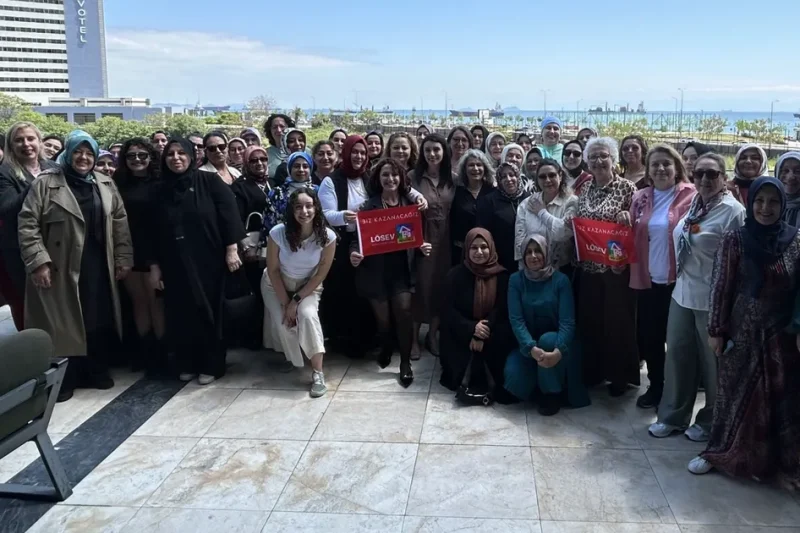 LÖSEV İstanbul Anneler Günü’nü kutladı