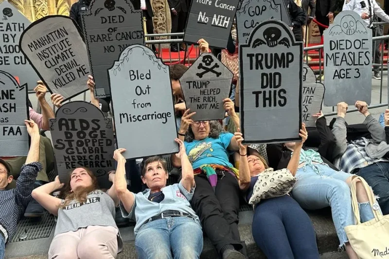 Manhattan’da ‘Milyarder Galasına’ protesto şoku!