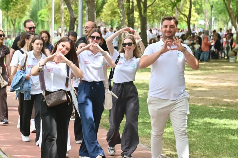 Manisa’da adım adım sağlıklı yürüyüş