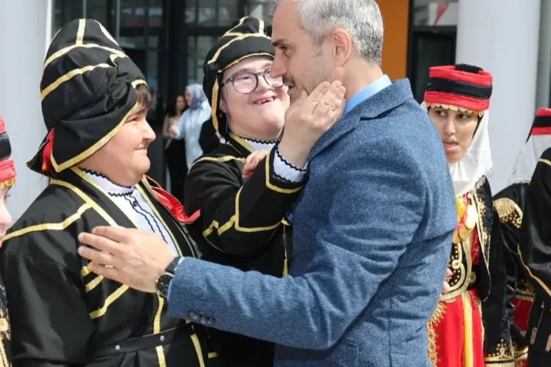 Özel bireylerden, Çayırova’da en özel program
