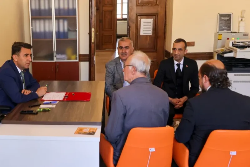 Vali Aygöl, Açık Kapı’da Bileciklilerle buluştu