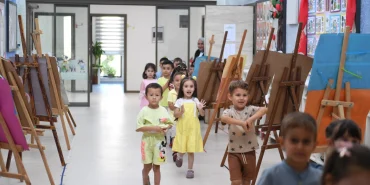 Bursa Osmangazi'de kreş öğrencilerinin karne sevinci