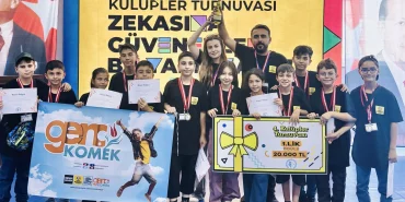 Genç KOMEK öğrencilerinden zeka arenasında büyük zafer