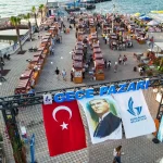İzmir Güzelbahçe Gece Pazarı yenilenen yüzüyle açıldı