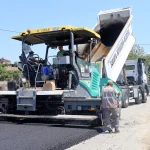 Sakarya Kaynarca’da asfalt mesaisini sürdürüyor