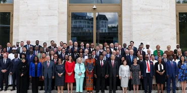 TBMM Başkanı Kurtulmuş, Cenevre’de aile fotoğrafında